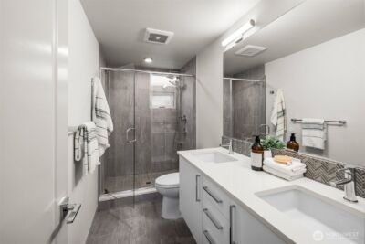 728 N 43rd Street , Seattle, WA 98103 - Photo 20