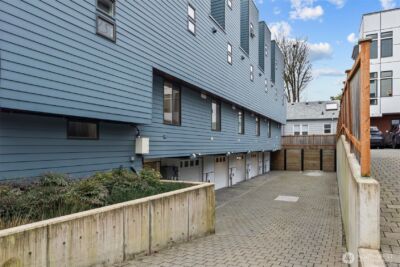 728 N 43rd Street , Seattle, WA 98103 - Photo 21