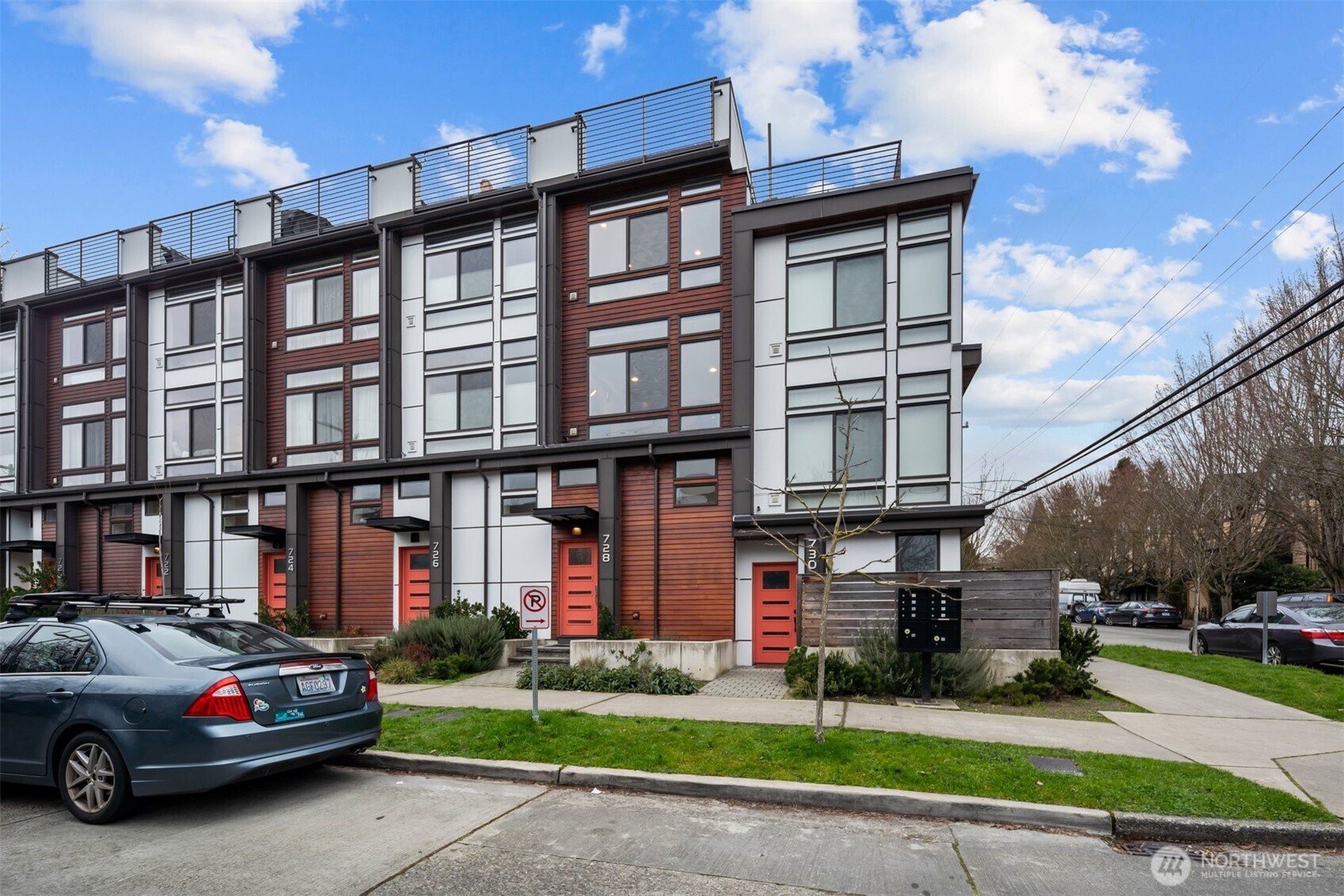 728 N 43rd Street , Seattle, WA 98103