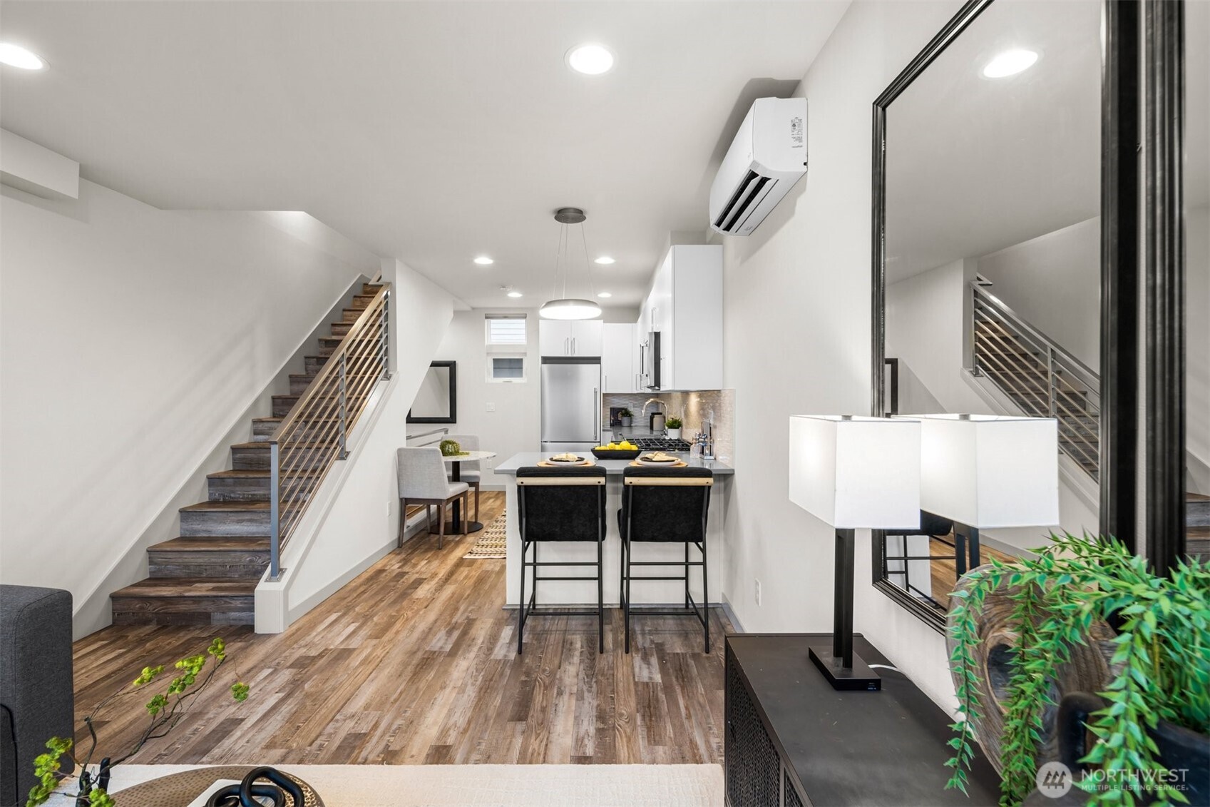 728 N 43rd Street , Seattle, WA 98103