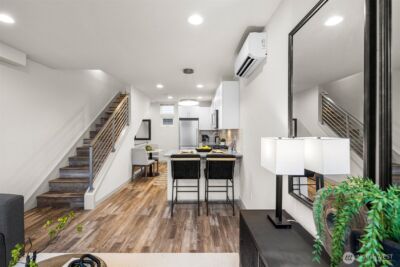 728 N 43rd Street , Seattle, WA 98103 - Photo 9