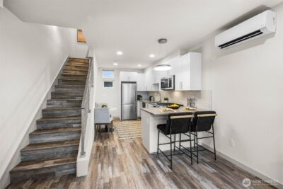 728 N 43rd Street , Seattle, WA 98103 - Photo 10