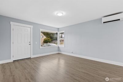 817 114th Street S, Tacoma, WA 98444 - Photo 17