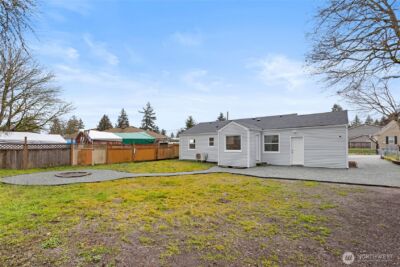 817 114th Street S, Tacoma, WA 98444 - Photo 20