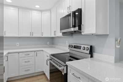 817 114th Street S, Tacoma, WA 98444 - Photo 7