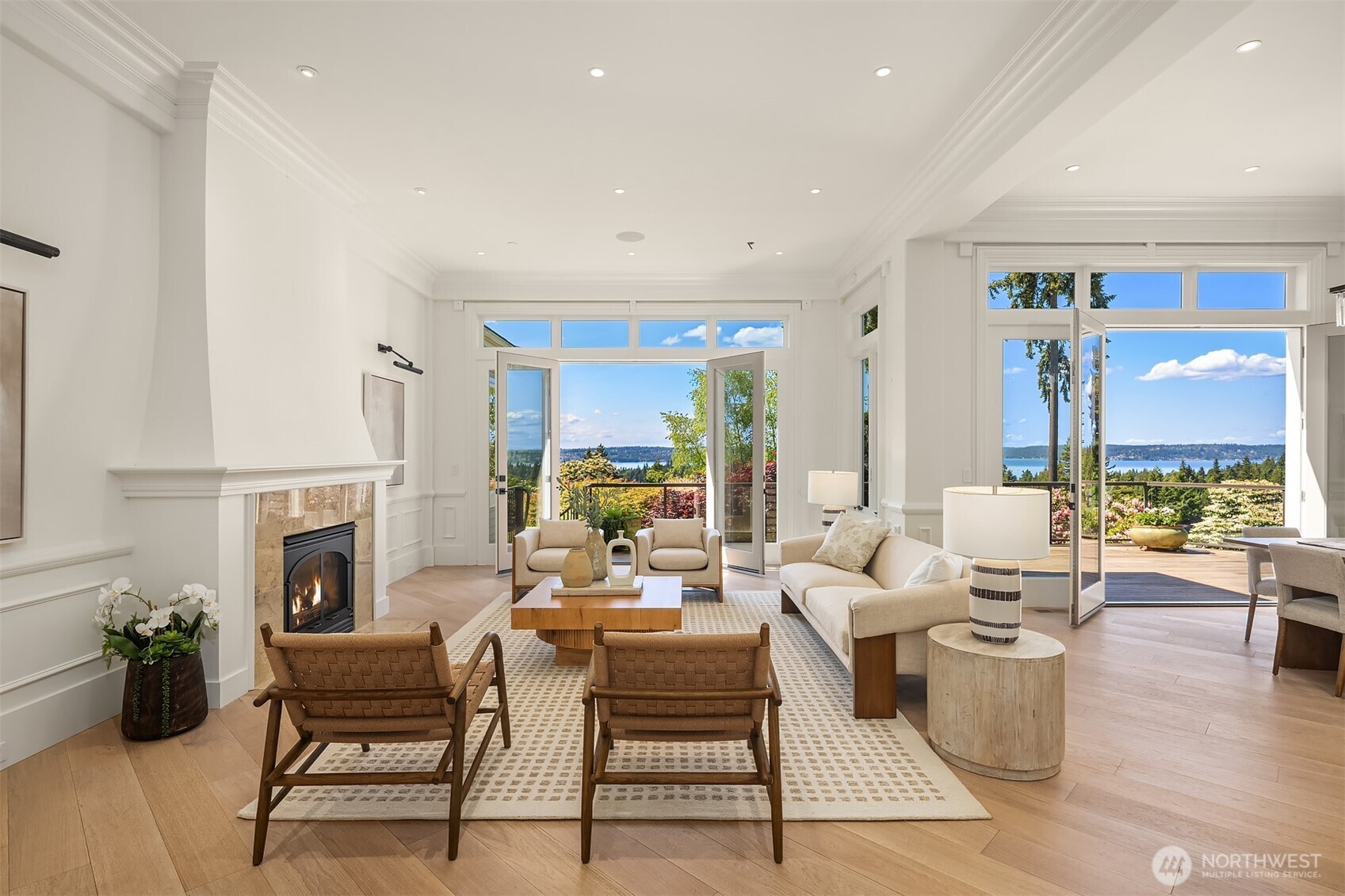 9234 NE 25th Street , Clyde Hill, WA 98004