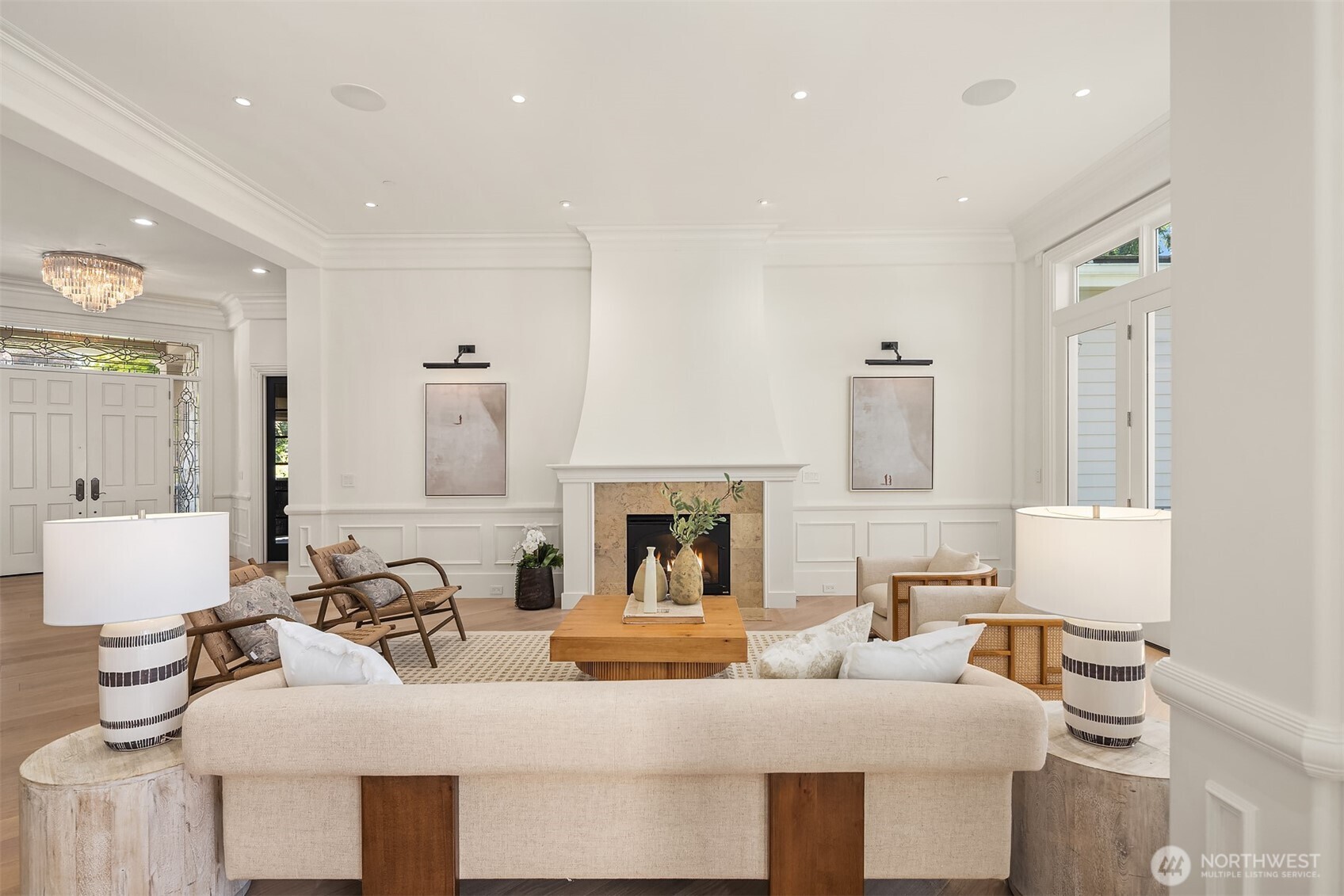 9234 NE 25th Street , Clyde Hill, WA 98004