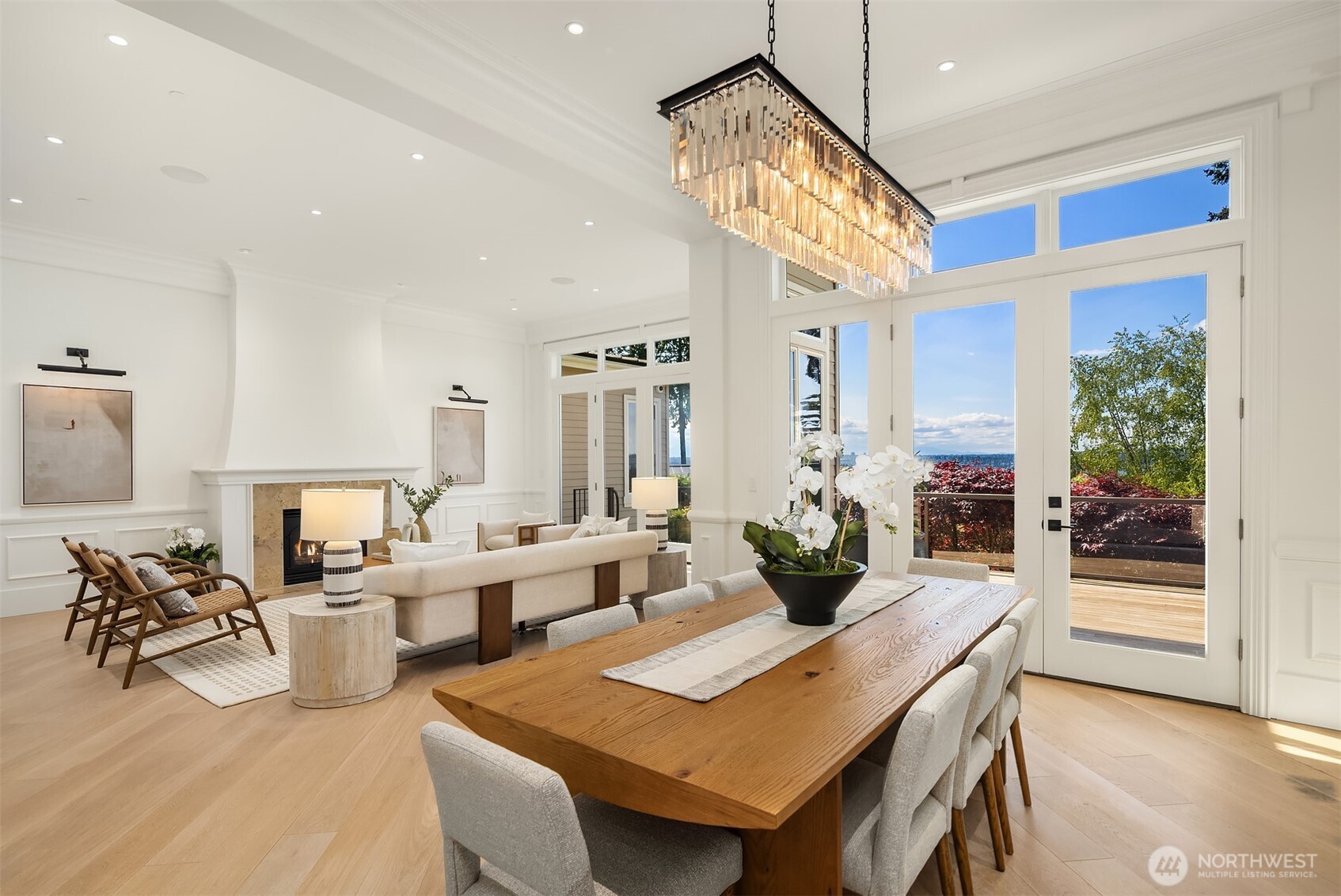 9234 NE 25th Street , Clyde Hill, WA 98004