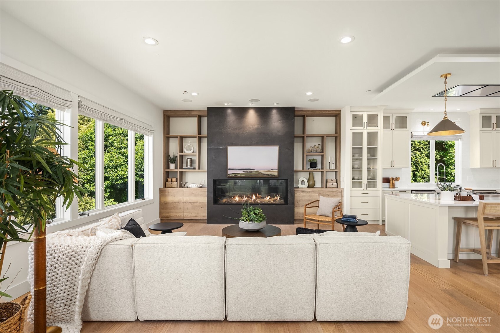 9234 NE 25th Street , Clyde Hill, WA 98004