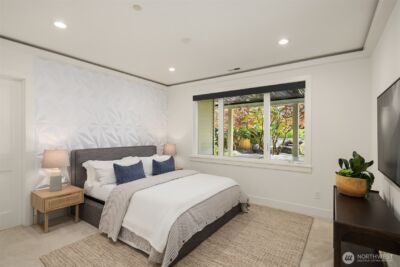 9234 NE 25th Street , Clyde Hill, WA 98004 - Photo 32