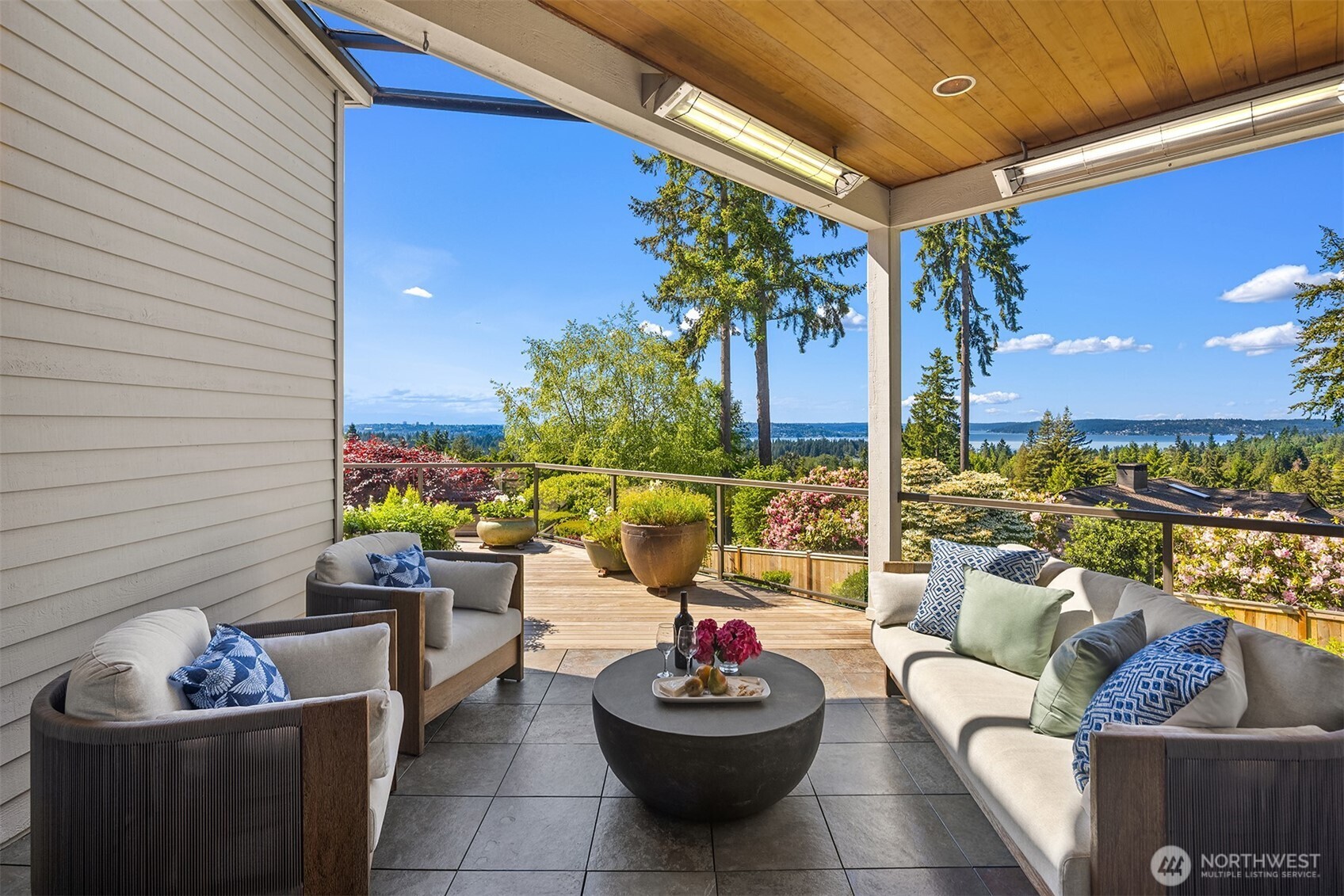 9234 NE 25th Street , Clyde Hill, WA 98004