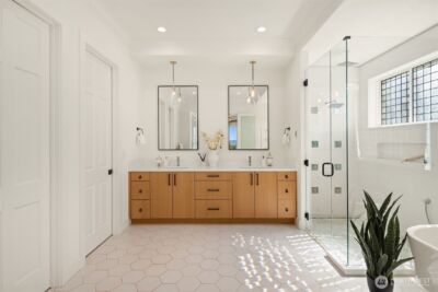 9234 NE 25th Street , Clyde Hill, WA 98004 - Photo 9