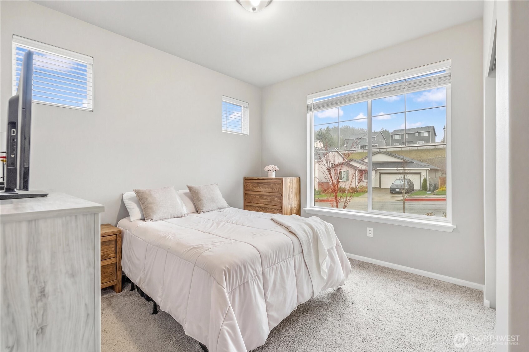 1323 Baker Heights Loop , Bremerton, WA 98312