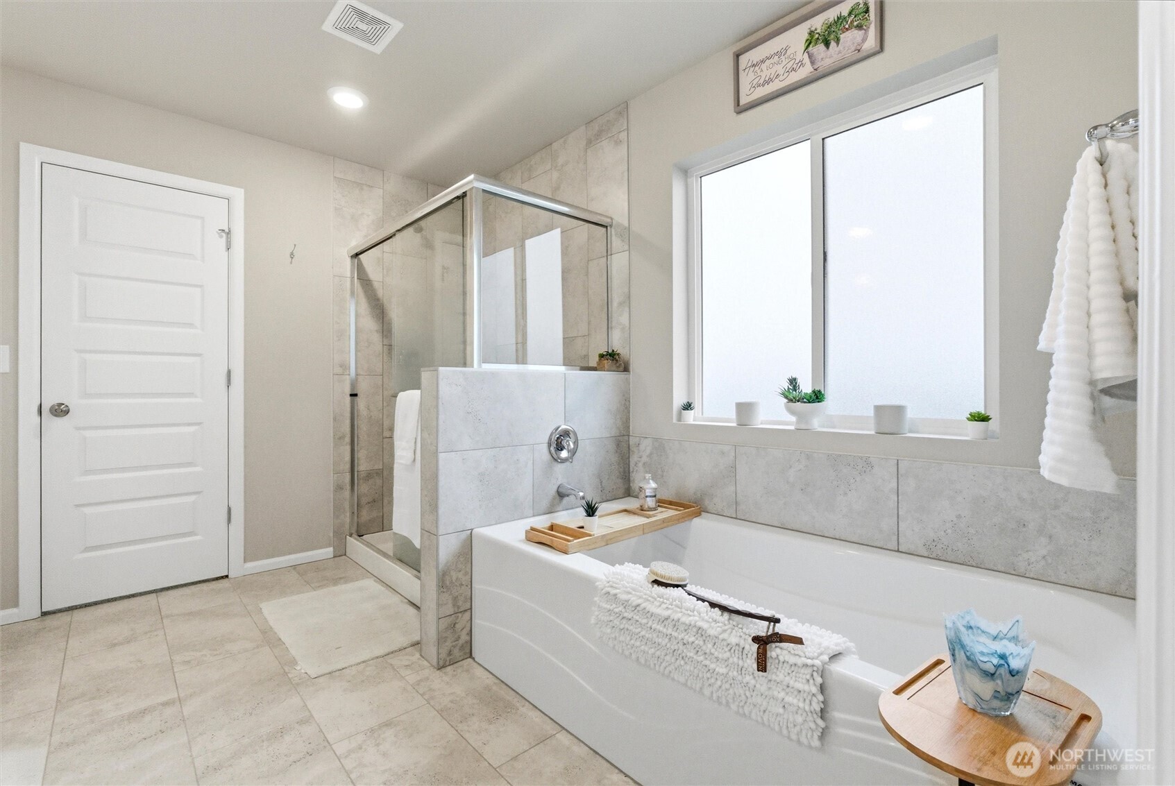 1323 Baker Heights Loop , Bremerton, WA 98312