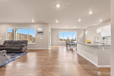 1323 Baker Heights Loop , Bremerton, WA 98312 - Photo 2