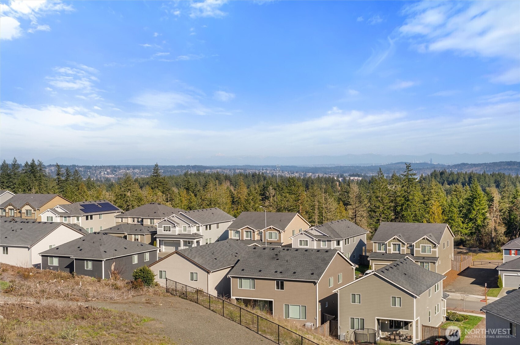 1323 Baker Heights Loop , Bremerton, WA 98312