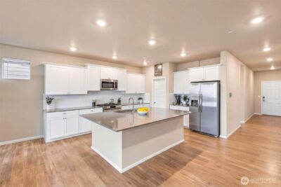 1323 Baker Heights Loop , Bremerton, WA 98312 - Photo 4