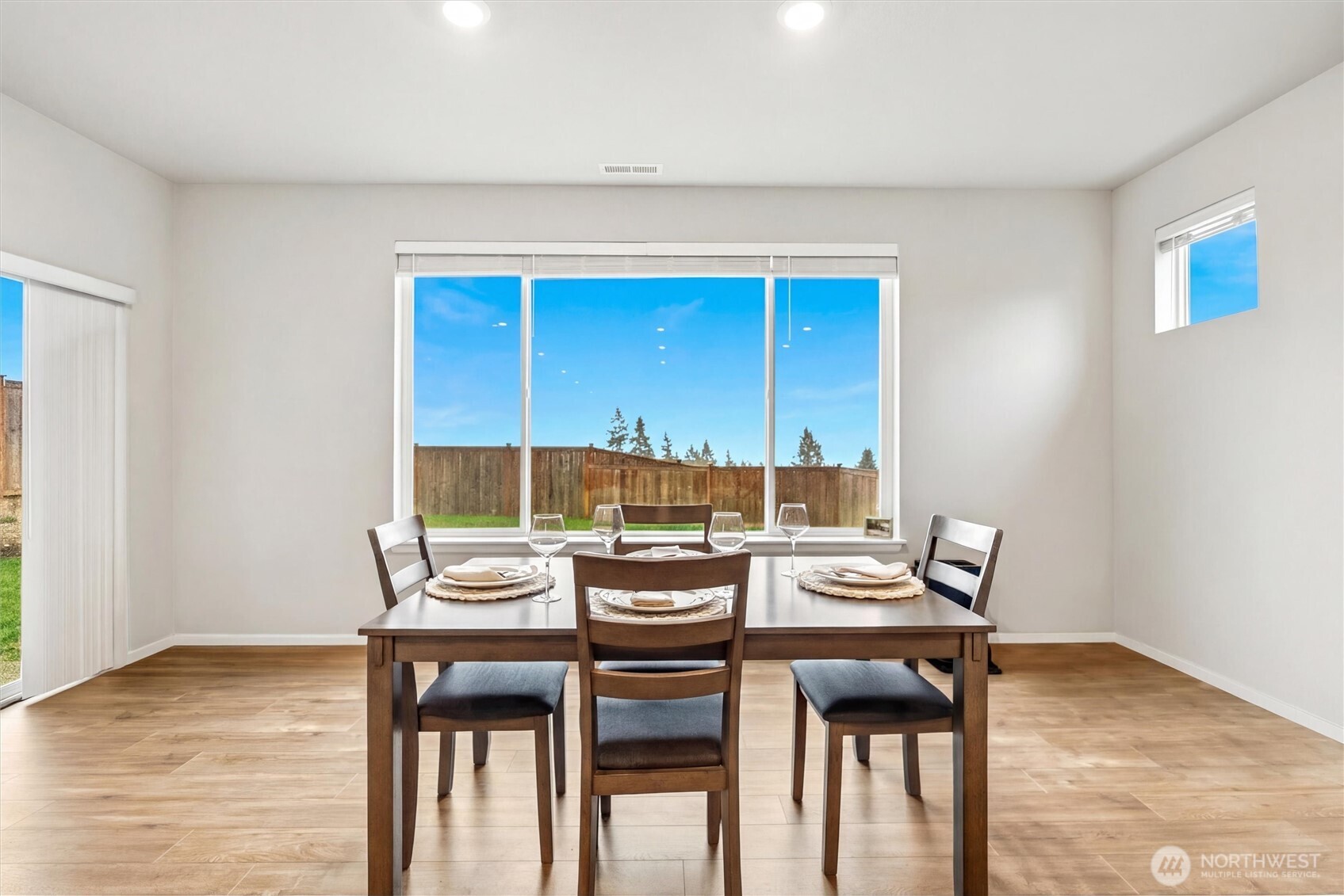 1323 Baker Heights Loop , Bremerton, WA 98312