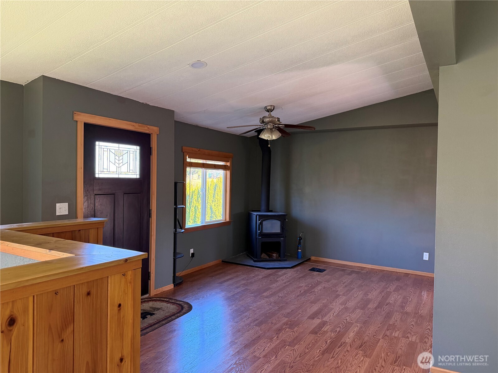 144 Tveit Road , Sekiu, WA 98381