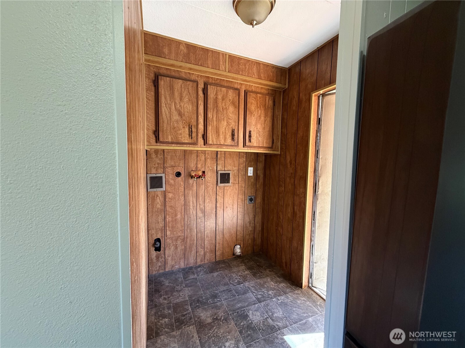 144 Tveit Road , Sekiu, WA 98381