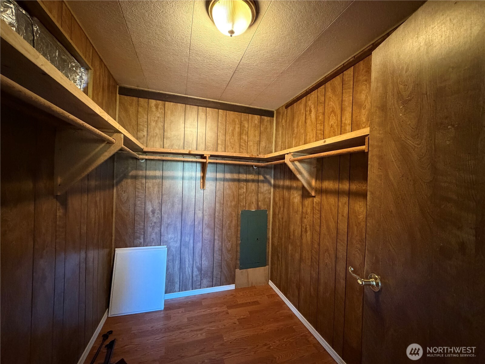 144 Tveit Road , Sekiu, WA 98381