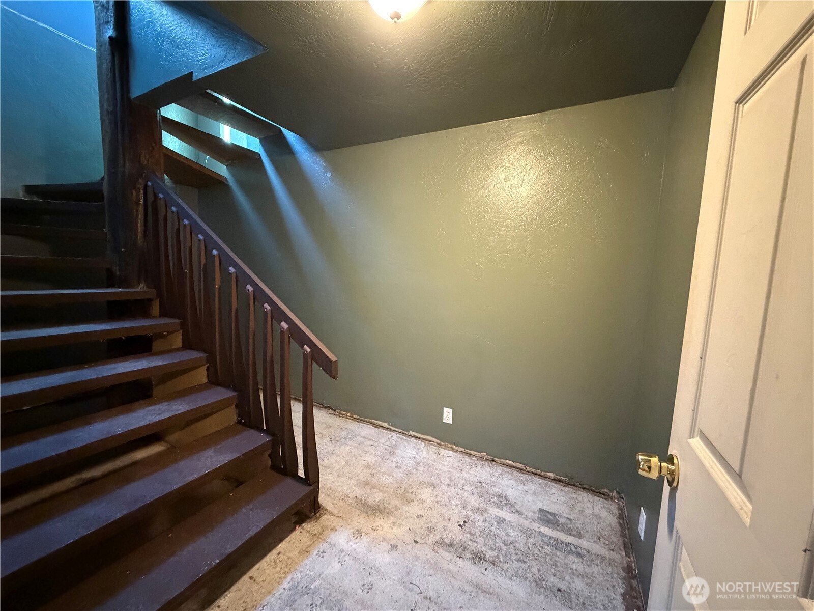 144 Tveit Road , Sekiu, WA 98381