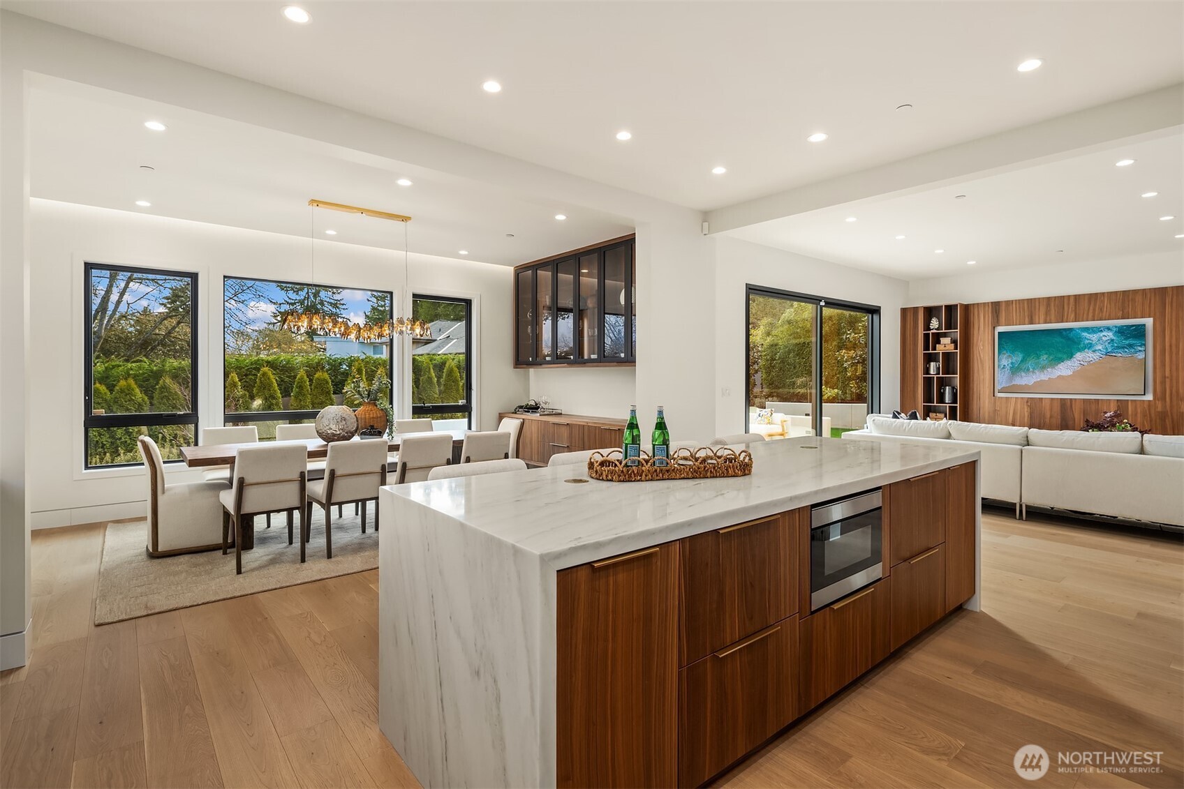 7611 NE 12th Street , Medina, WA 98039