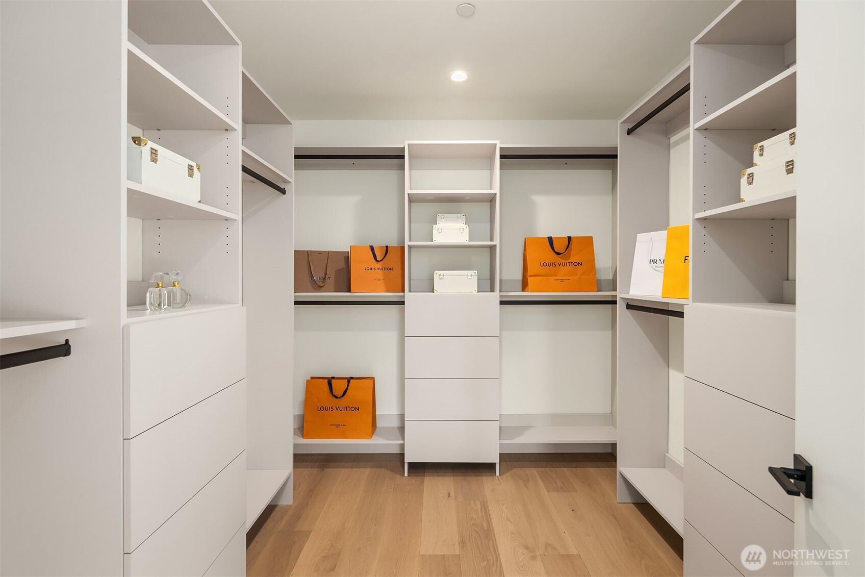 7611 NE 12th Street , Medina, WA 98039