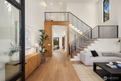 7611 NE 12th Street , Medina, WA 98039 - Photo 2