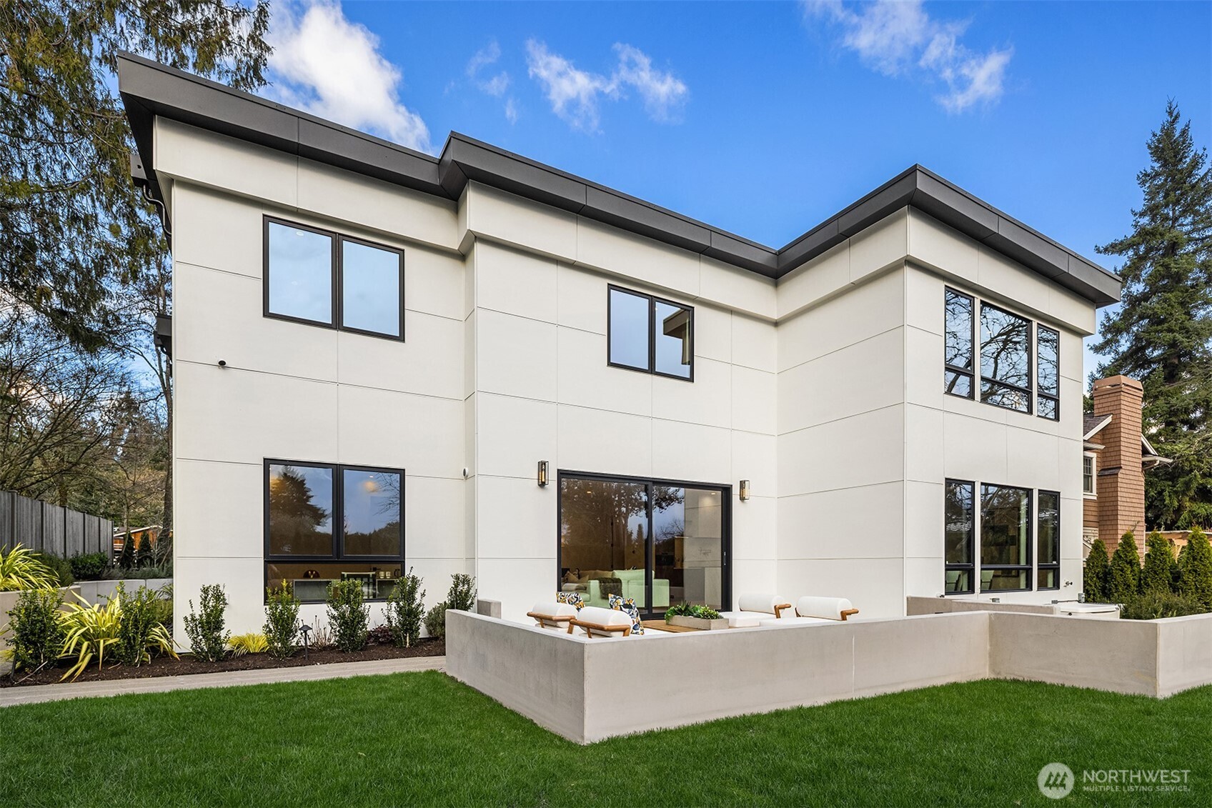 7611 NE 12th Street , Medina, WA 98039