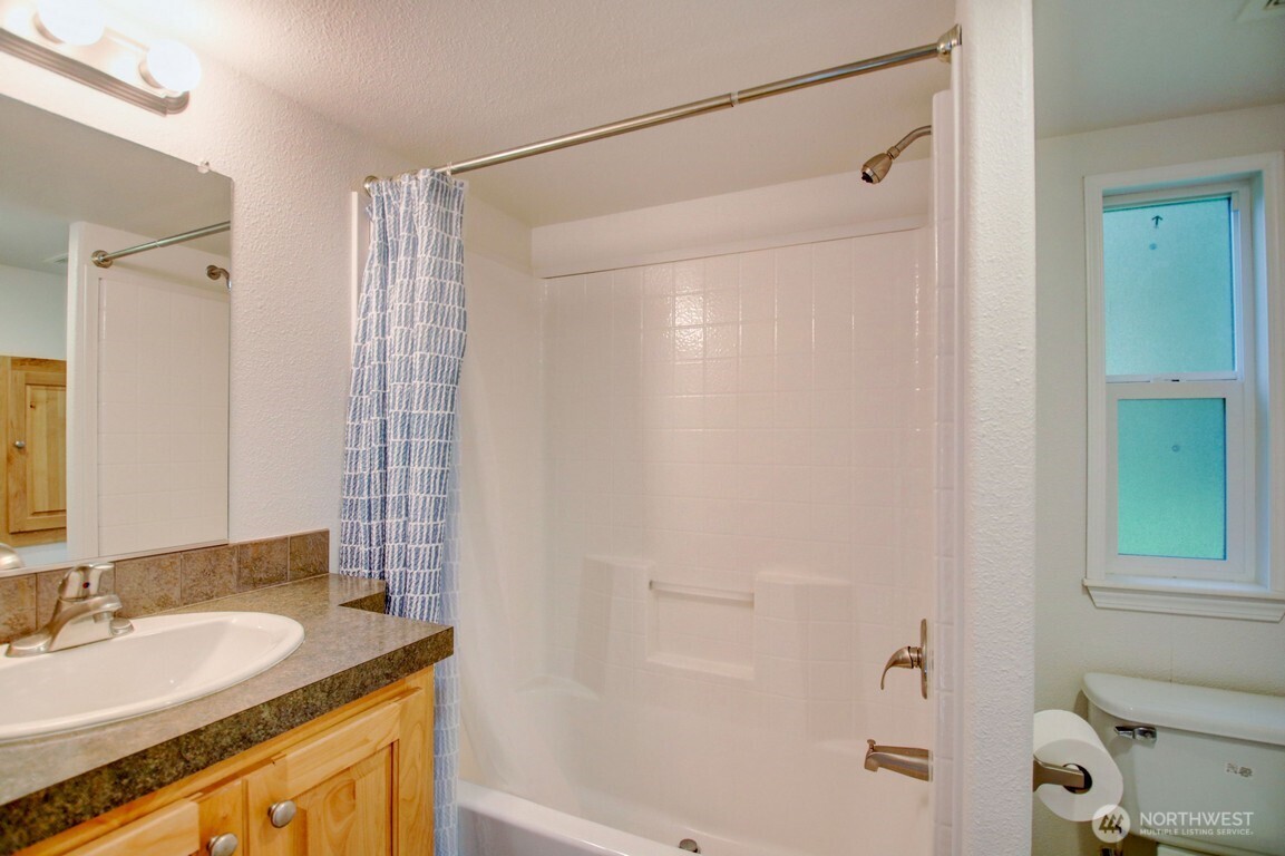 20 Goldrush Road , Deming, WA 98244