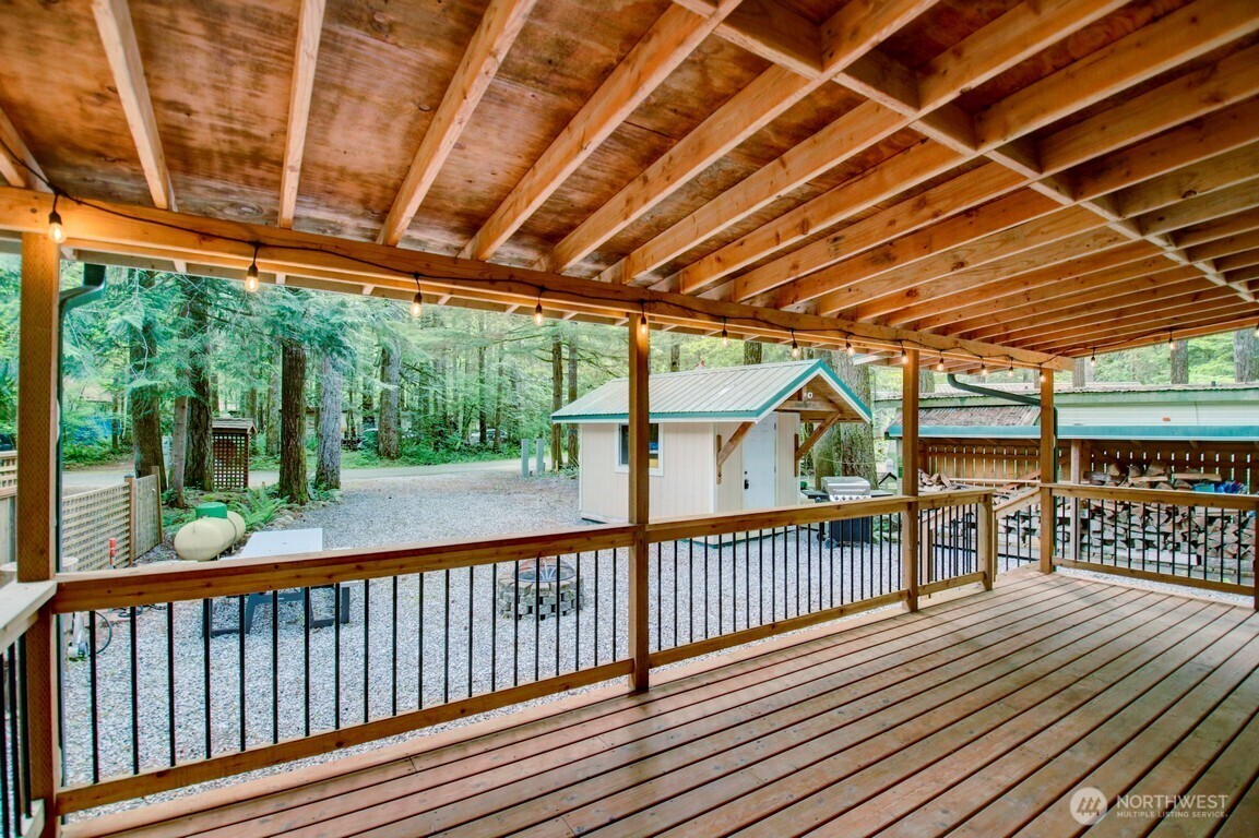 20 Goldrush Road , Deming, WA 98244