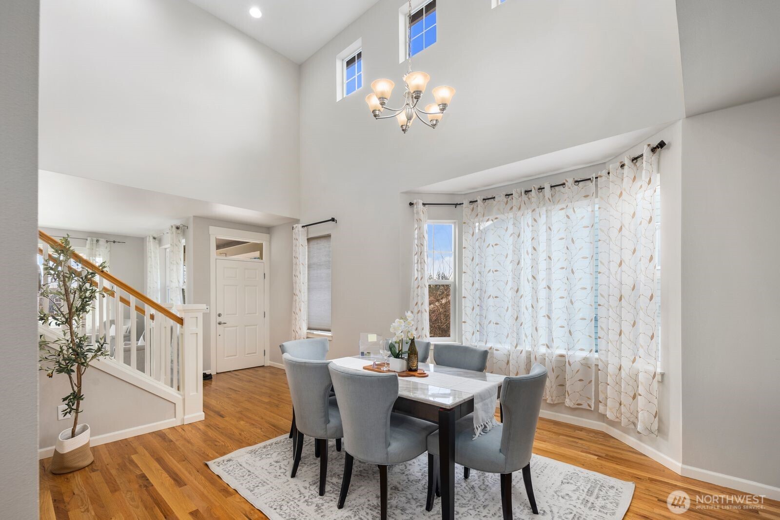 5620 NE 6th Place , Renton, WA 98059-4983