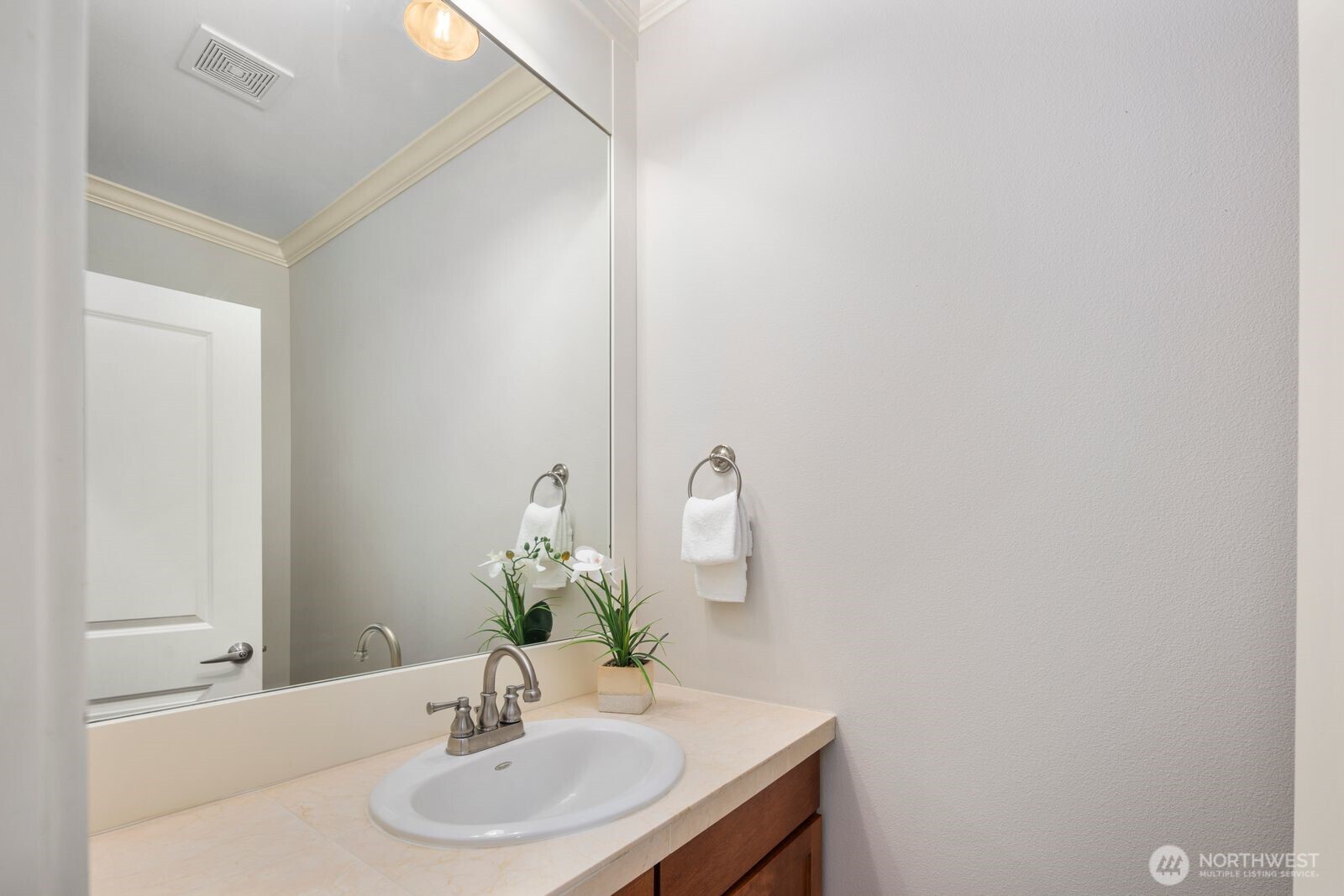 5620 NE 6th Place , Renton, WA 98059-4983