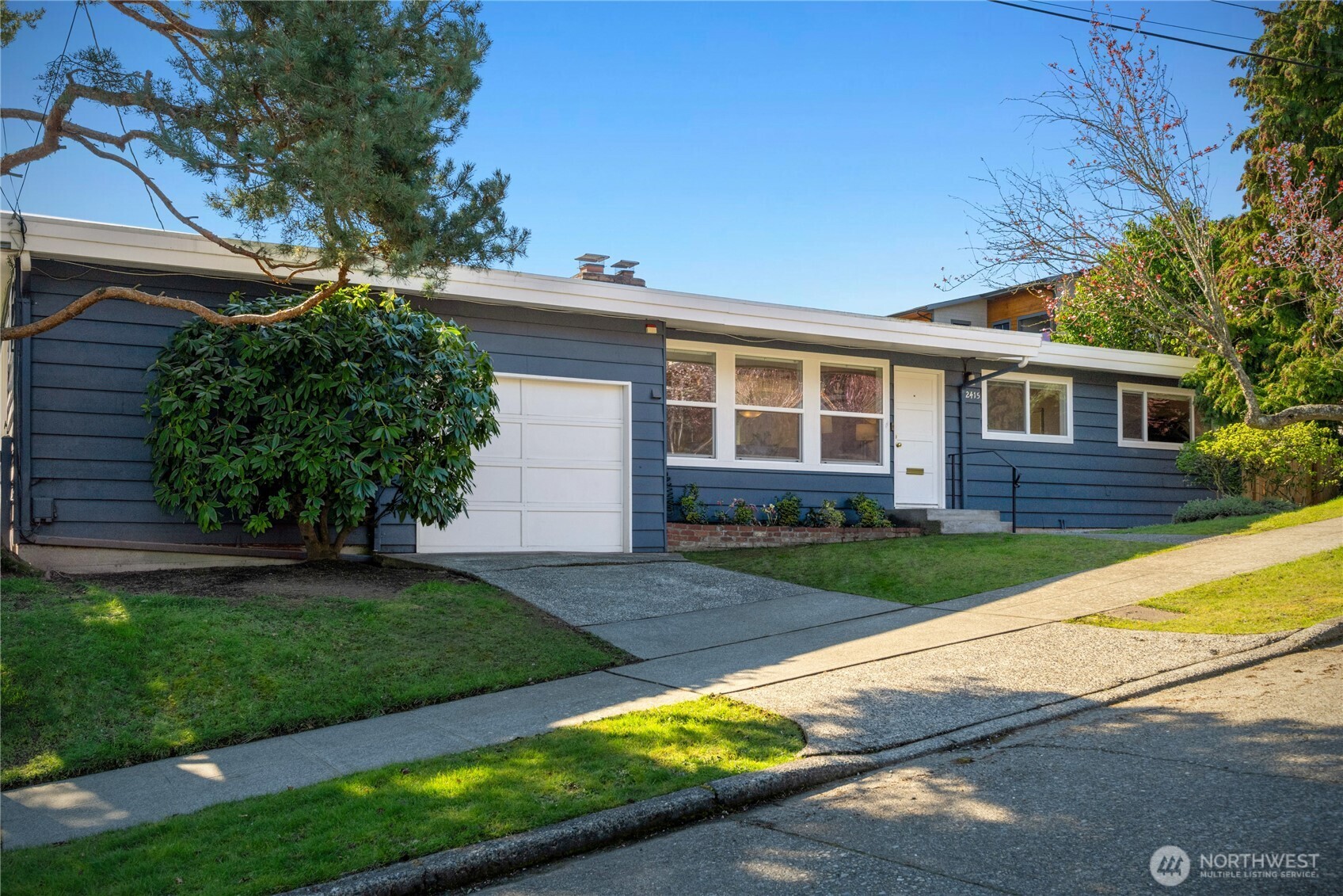 2415 W McGraw Street , Seattle, WA 98199