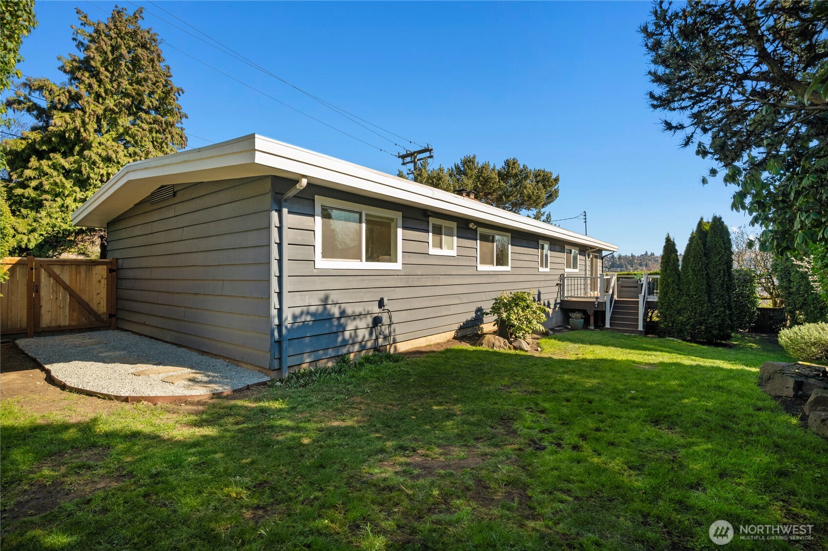 2415 W McGraw Street , Seattle, WA 98199