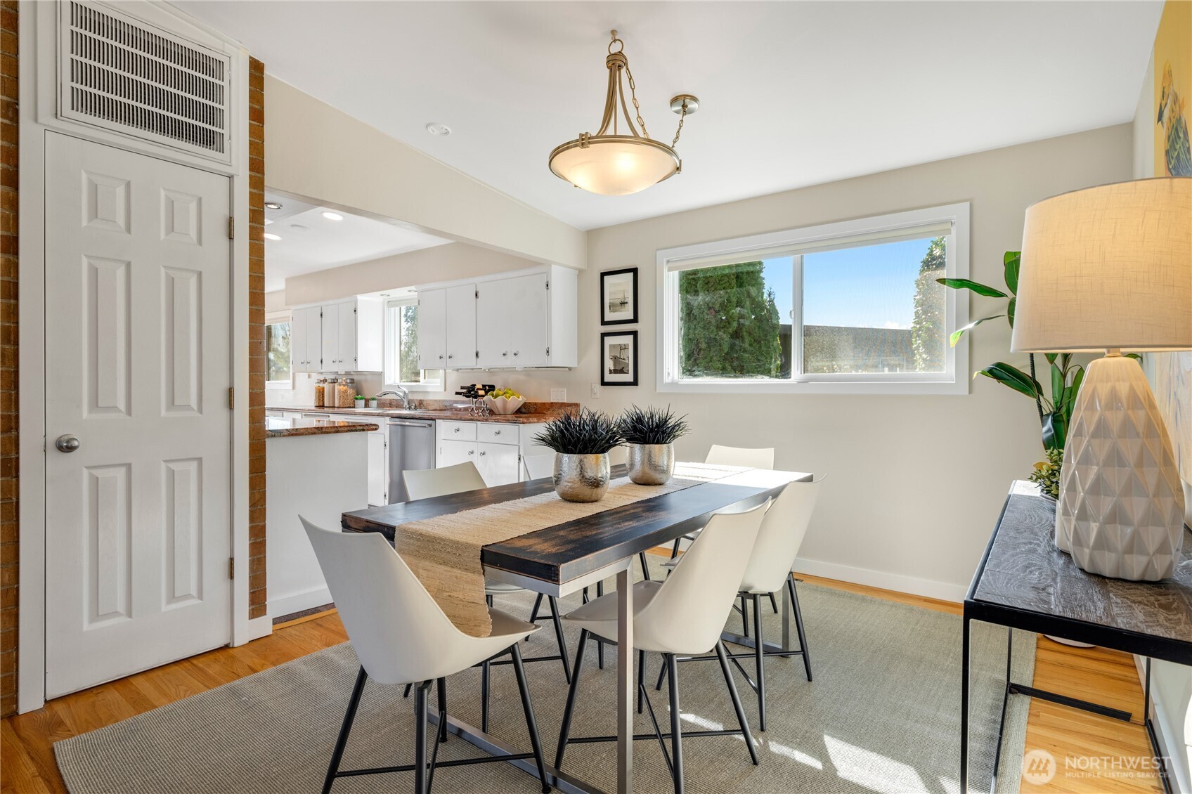 2415 W McGraw Street , Seattle, WA 98199