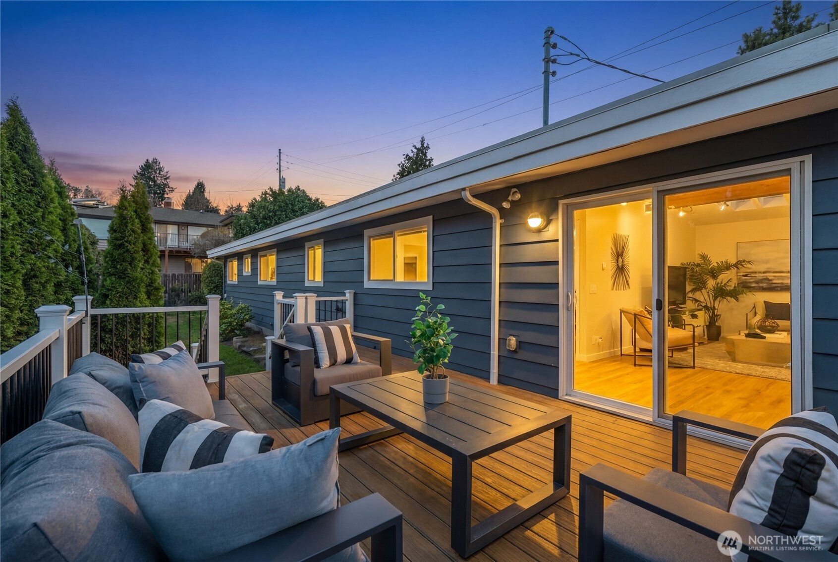 2415 W McGraw Street , Seattle, WA 98199