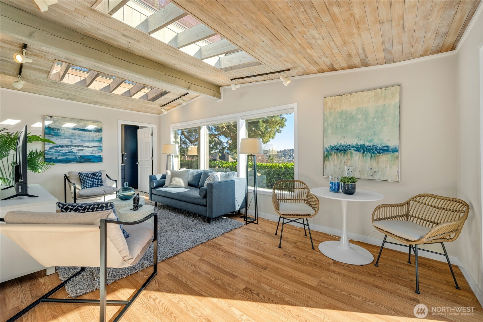 2415 W McGraw Street , Seattle, WA 98199