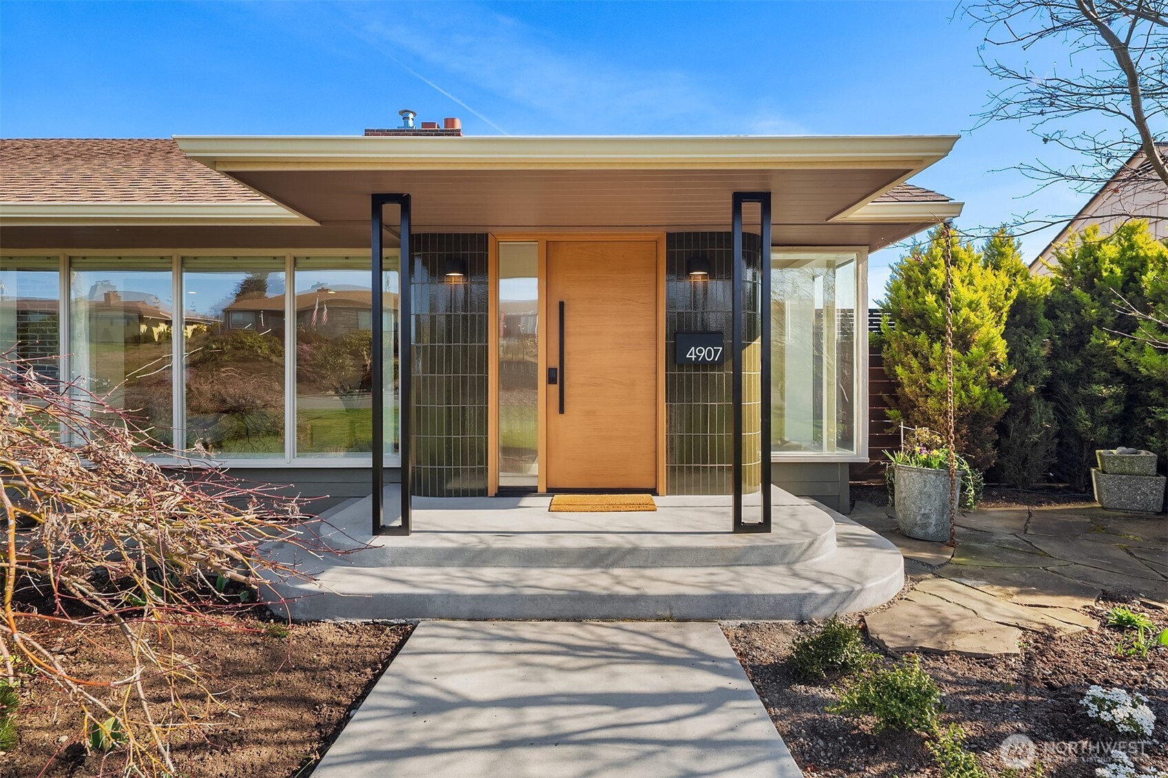 4907 Delaware Street , Everett, WA 98203