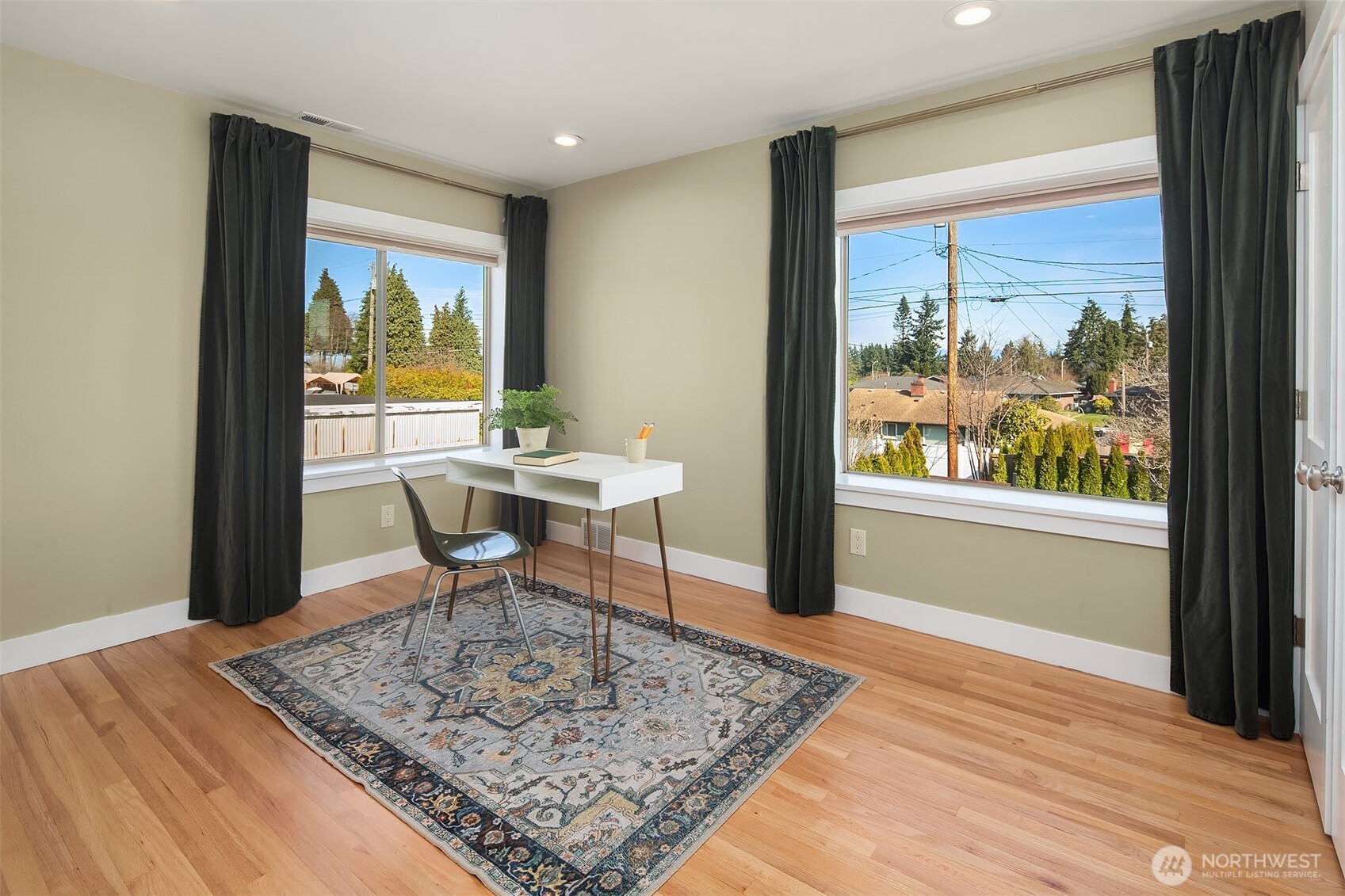 4907 Delaware Street , Everett, WA 98203