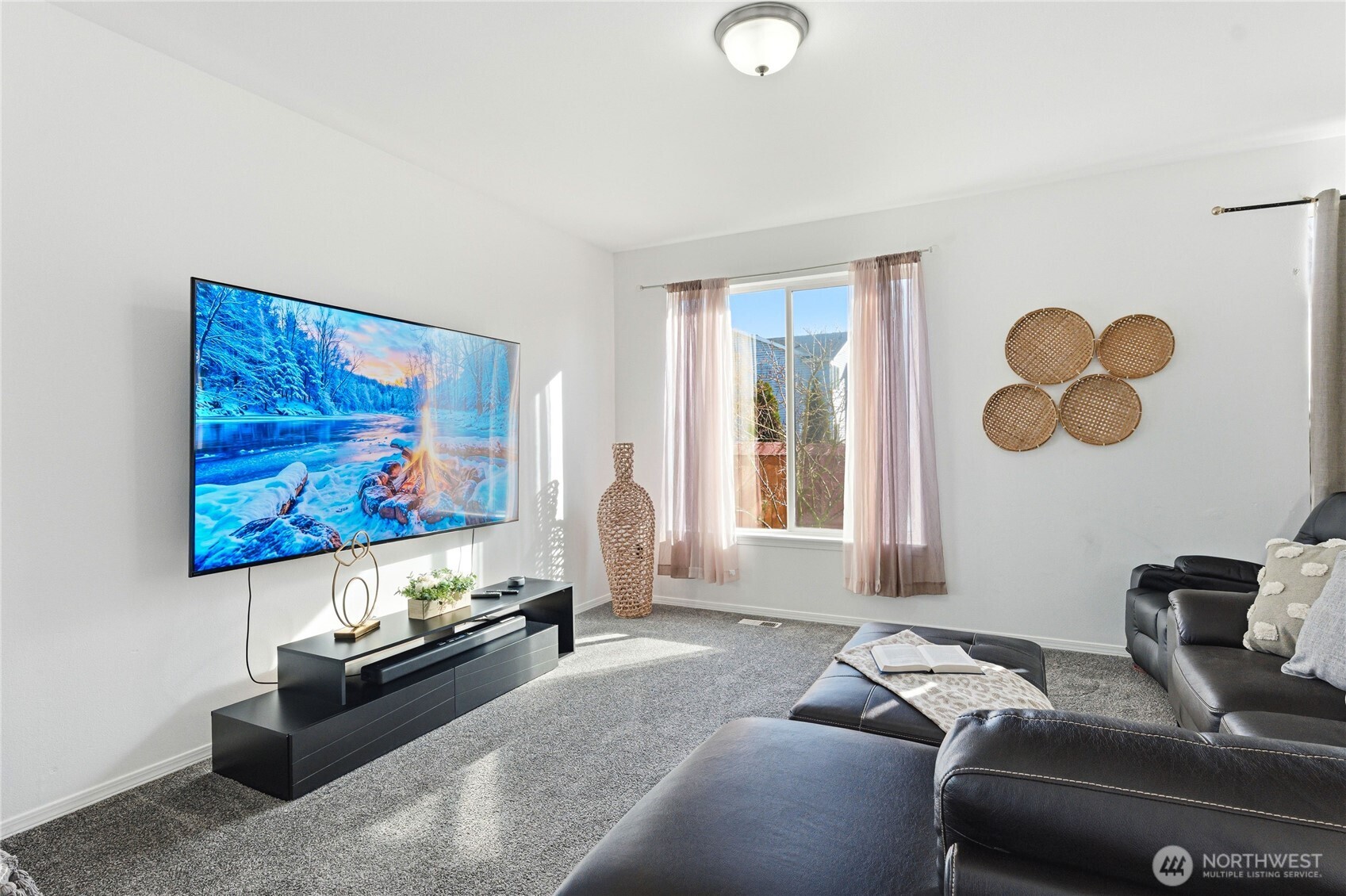 10430 13th Avenue Ct E, Tacoma, WA 98445