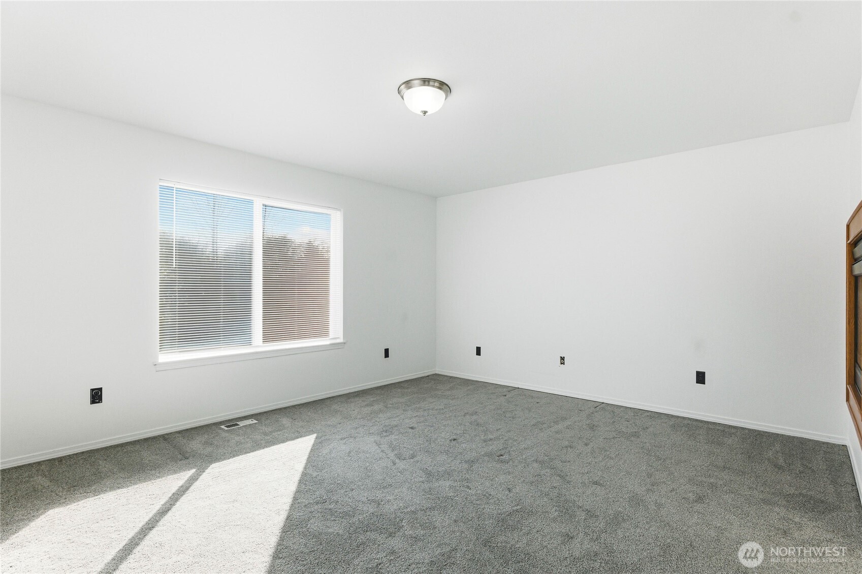 10430 13th Avenue Ct E, Tacoma, WA 98445