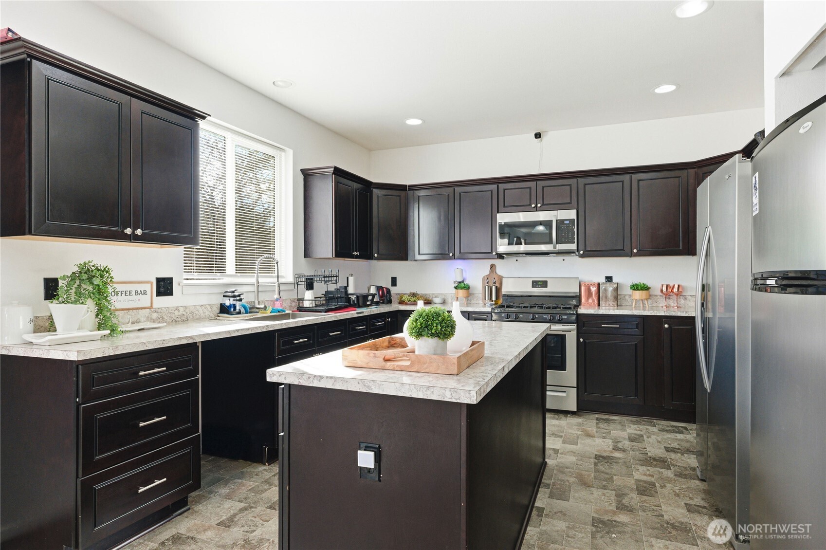 10430 13th Avenue Ct E, Tacoma, WA 98445