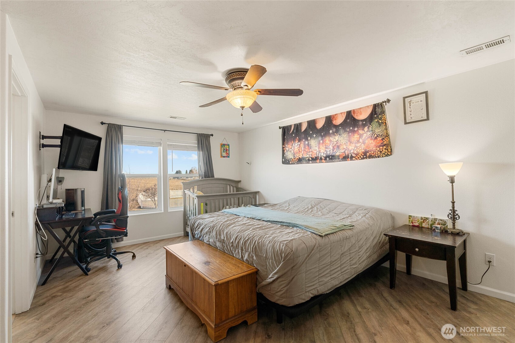 800 S Hamilton Road , Moses Lake, WA 98837