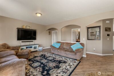 800 S Hamilton Road , Moses Lake, WA 98837 - Photo 3