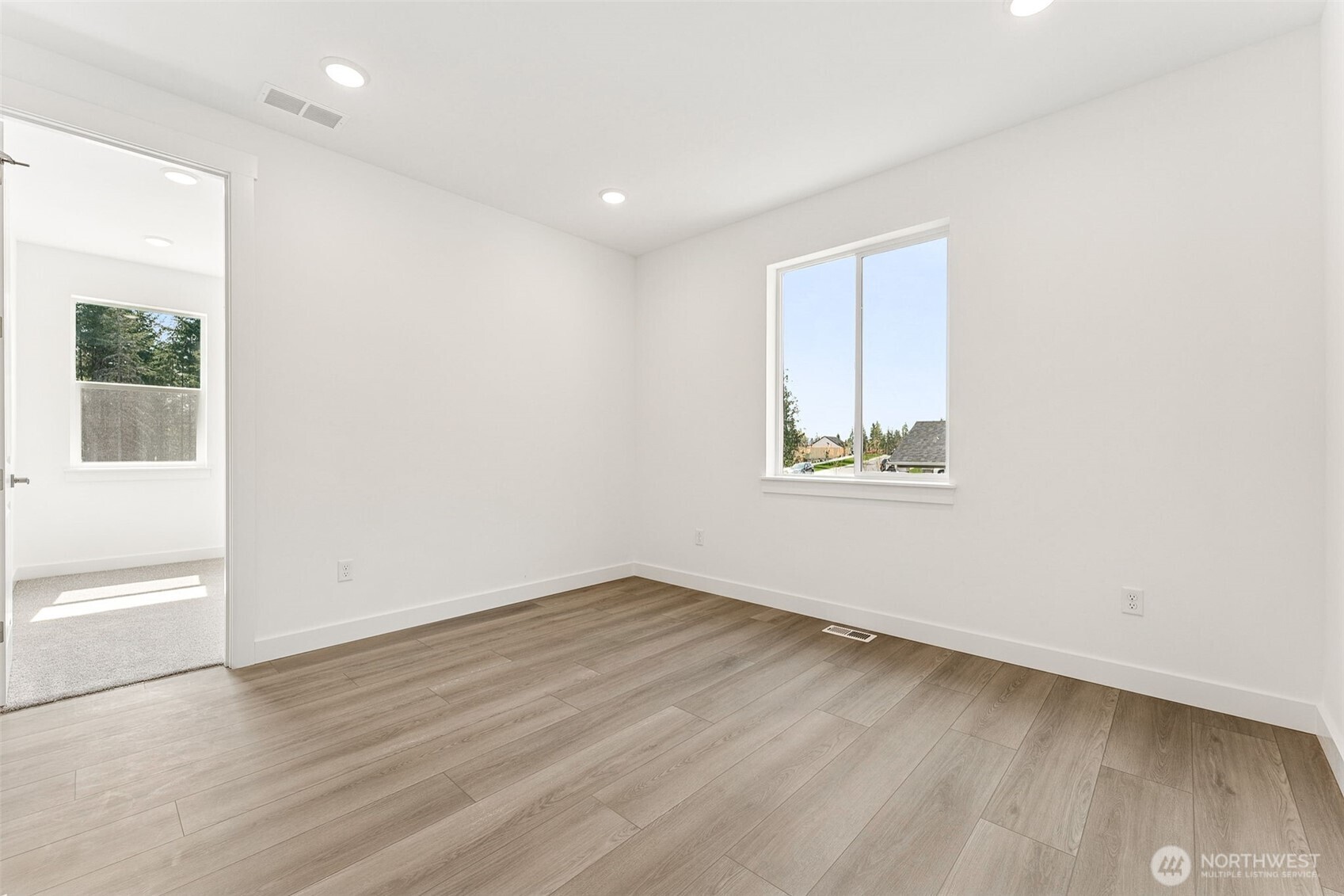 15710 210th Avenue E #311, Bonney Lake, WA 98391