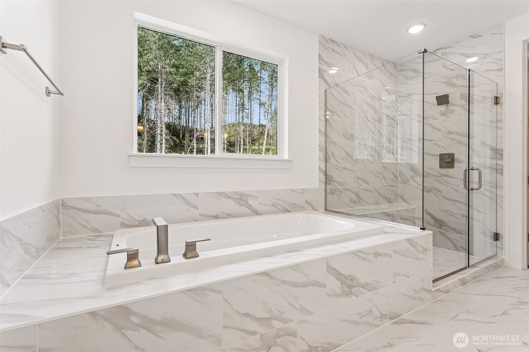 15710 210th Avenue E #311, Bonney Lake, WA 98391