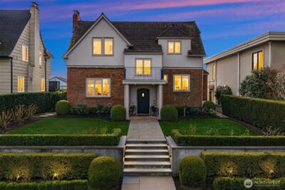 2519 Crestmont Place W, Seattle, WA 98199