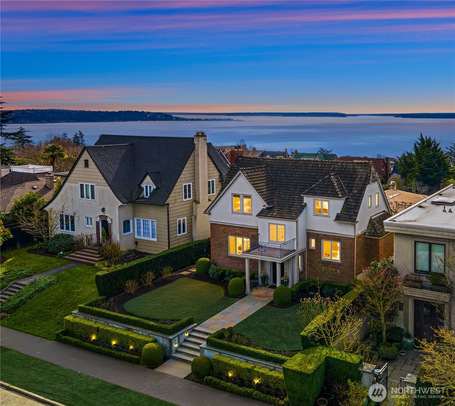 2519 Crestmont Place W, Seattle, WA 98199